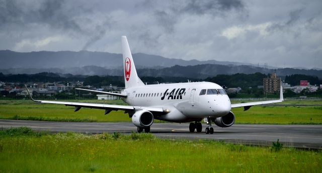 Embraer 170/175 (JA220J)