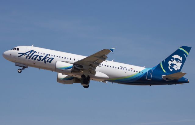 Airbus A320 (N625VA) - Alaskas first fully painted Airbus