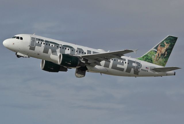 Airbus A319 (N926FR) - Taking off from the LAX.