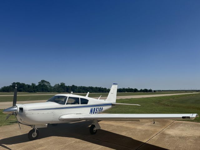Piper PA-24 Comanche (N8519P)