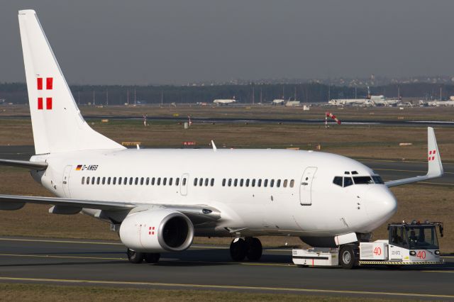 Boeing 737-700 (D-AWBB)
