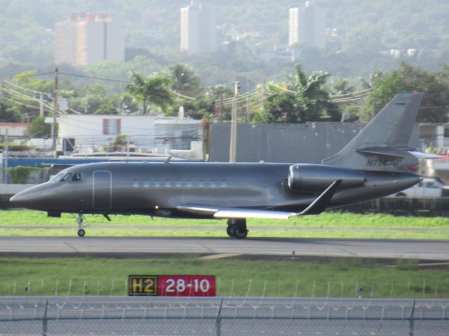 Dassault Falcon 2000 (N714JB)