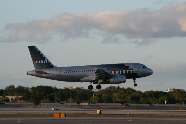 Airbus A319 (N510NK)