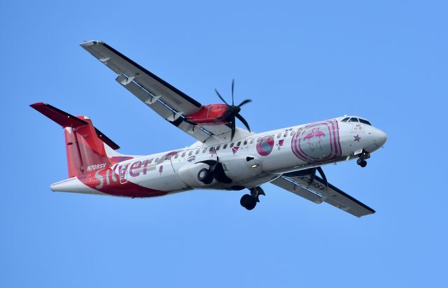 Aerospatiale ATR-72-600 (N708SV) - Interesting livery on this Silver Airways ATR 72-600 on approach to runway 9 Key West.