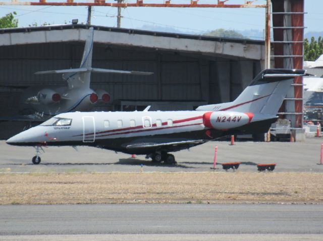 Pilatus PC-24 (N244V)