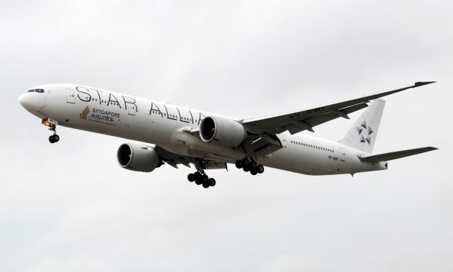 Boeing 777-200 (9V-SWI) - TAKEN FROM THE BA HANGER