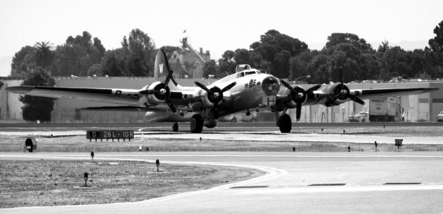 Boeing B-17 Flying Fortress (N5017N) - Taxiing after flight around San Francisco Bay 05-11-2013 .. Black and White in tribute and salute to all pilots of World War II