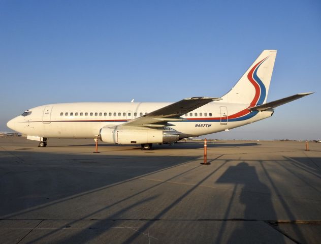 Boeing 737-200 (N467TW)