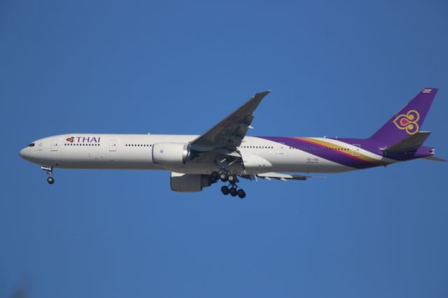 BOEING 777-300ER (HS-TKK)