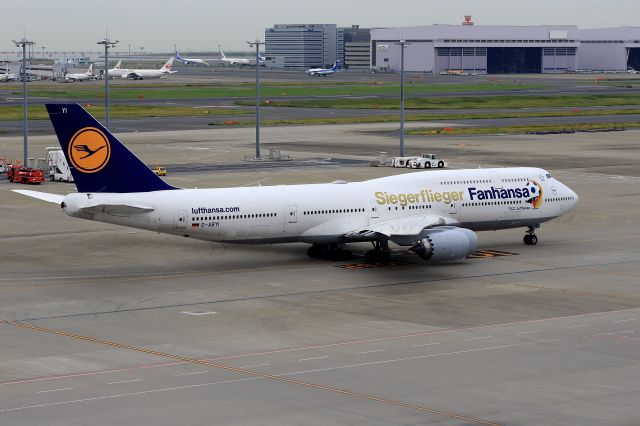 BOEING 747-8 (D-ABYI)