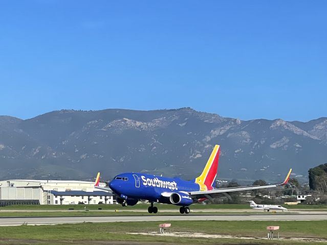 Boeing 737-700 (N492WN) - Landing runway 25 from Sacramento