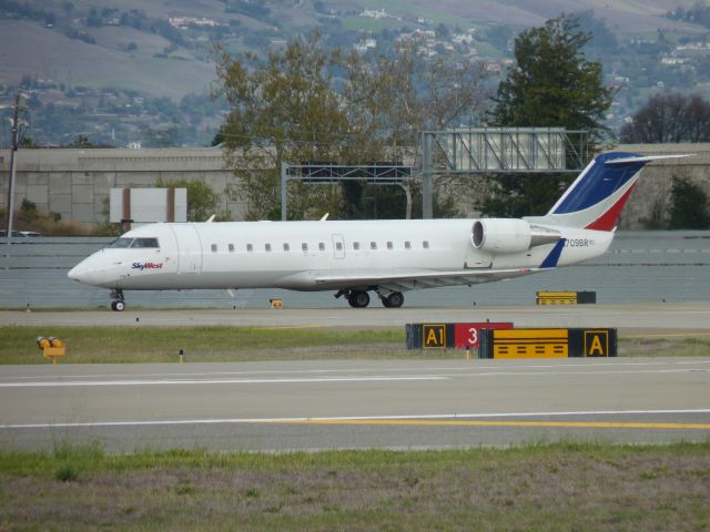 Canadair Regional Jet CRJ-200 (N709BR)