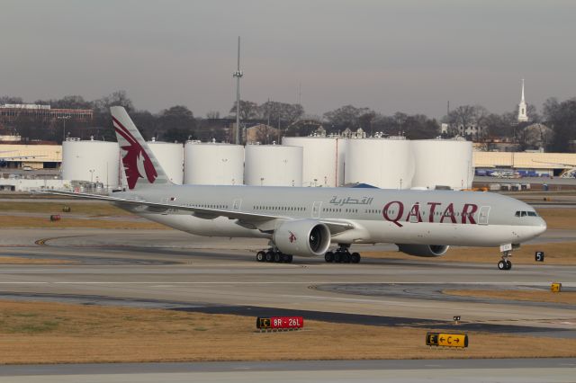 BOEING 777-300ER (A7-BEV)