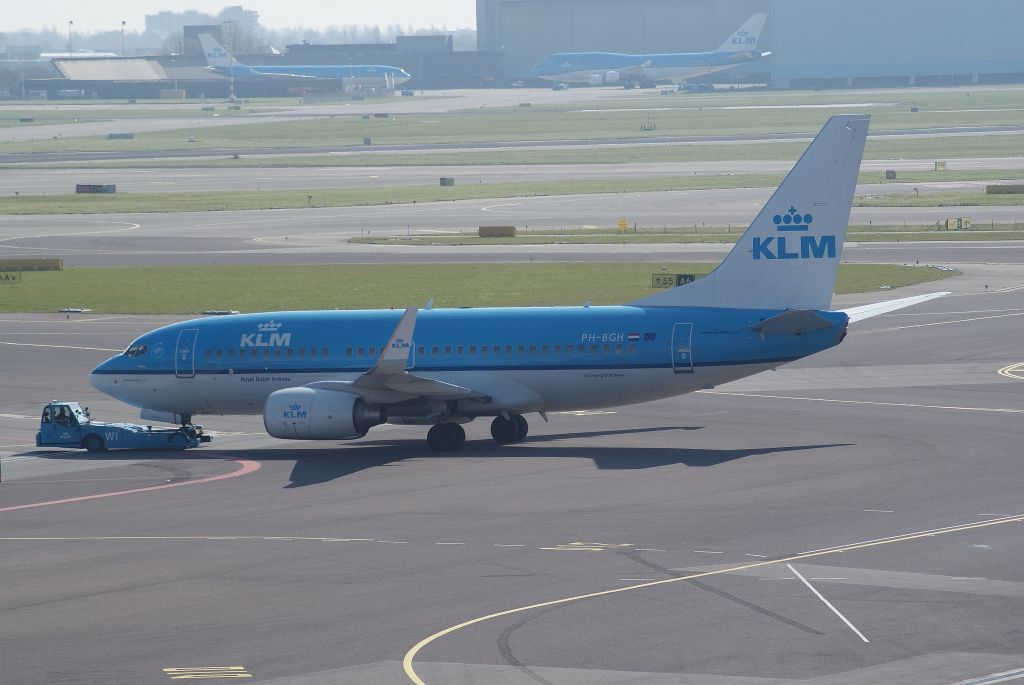 Boeing 737-700 (PH-BGH) - KLM B737-7K2 cn38053