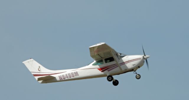 Cessna Skylane (N8488M)