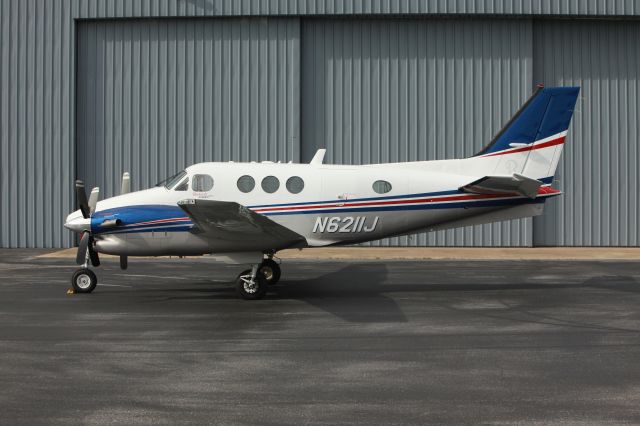 Beechcraft King Air 90 (N6211J)