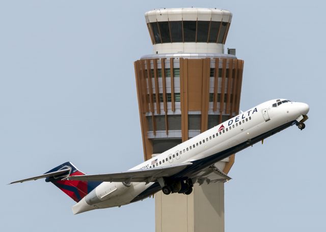 Boeing 717-200 (N921AT)