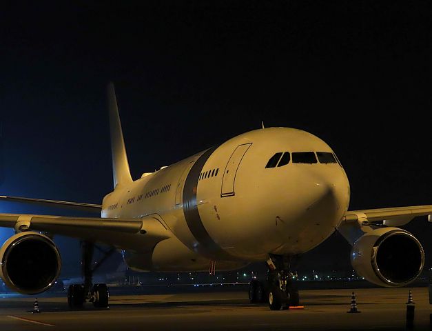 Airbus A330-200 (A7-HHM) - I took this picture on Nov 28, 2018.