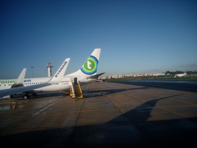 — — - Ryanair FR7329 at Portela PT - 2016-01-18