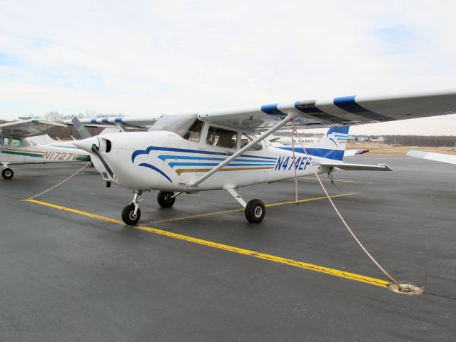 Cessna 152 (N474EP) - A training aircraft at Danbury CT.