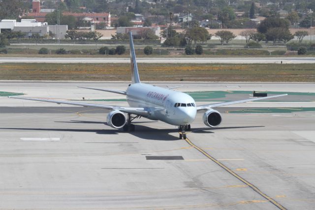 BOEING 767-300 (C-FTCA)