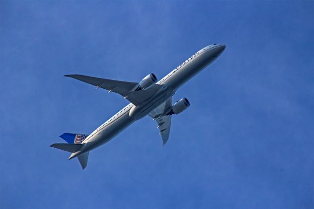 BOEING 787-10 Dreamliner (N17002) - Subject aircraft, registered as a Boeing 787-10 (twin-jet) (B78X), photographed on 19-Oct-2019 at 1700HrsEDT over Northern New Jersey enroute to Newark-Liberty, (EWR), from San Francisco, (SFO).