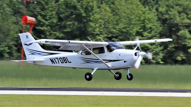 Cessna Skyhawk (N170BL)