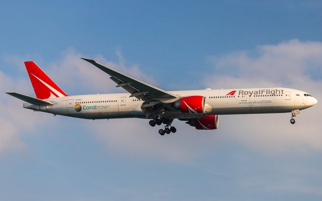 BOEING 777-300ER (VQ-BGL)