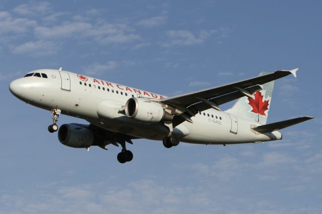 Airbus A319 (C-GAQL) - November 11, 2007 - arrived Ottawa