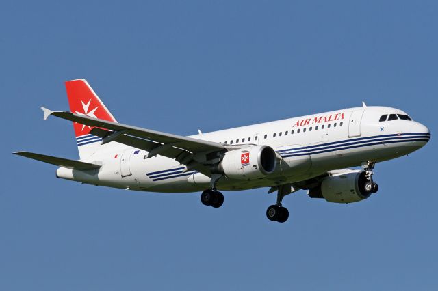 Airbus A319 (9H-AEL)