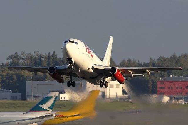 Boeing 737-200 (N320DL)