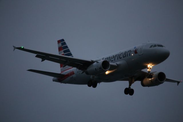 Airbus A319 (N826AW)