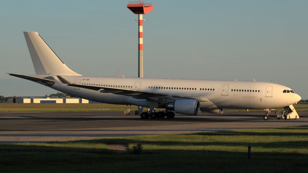 Airbus A330-200 (VP-CBE)