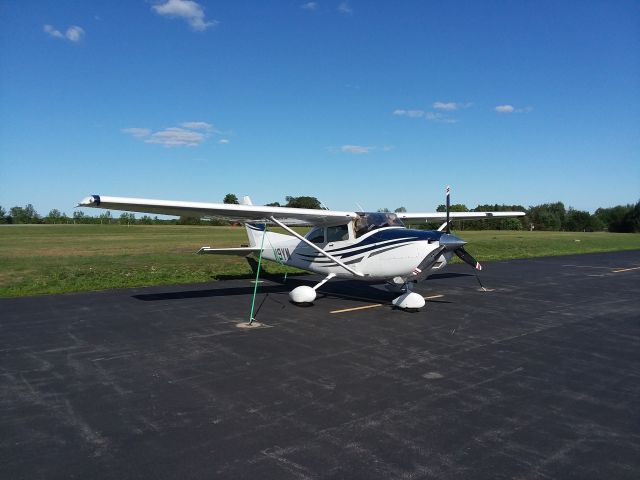 Cessna Skylane (N9YM)