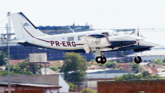 Piper Seneca (PR-ERG)