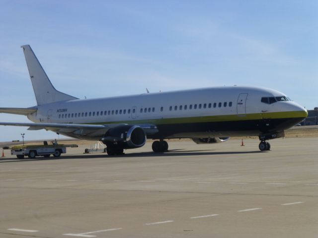 BOEING 737-400 (N753MA)