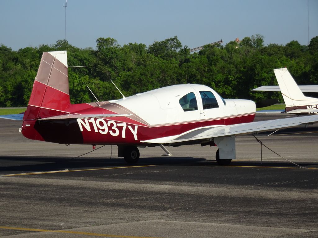 Mooney M-20 (N1937Y)