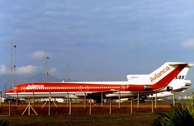 Boeing 727-100 (N204AV)