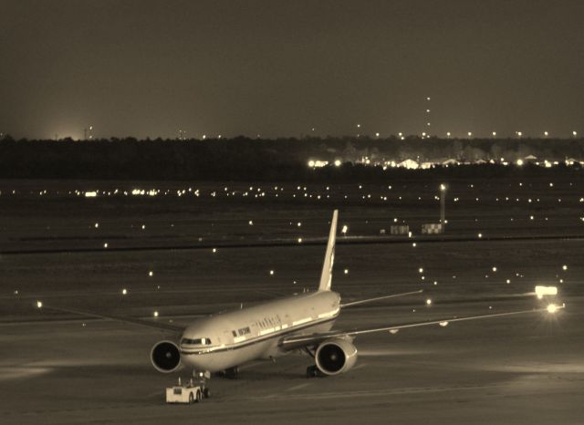 BOEING 777-300 (B-2046) - Being towed back in after his usual long layover @ IAH