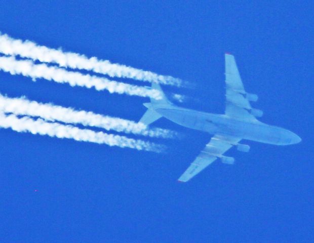 Antonov An-124 Ruslan (UR-82009) - Antonov An-124 survol vendee à 34 000 ft le 14-03-2014