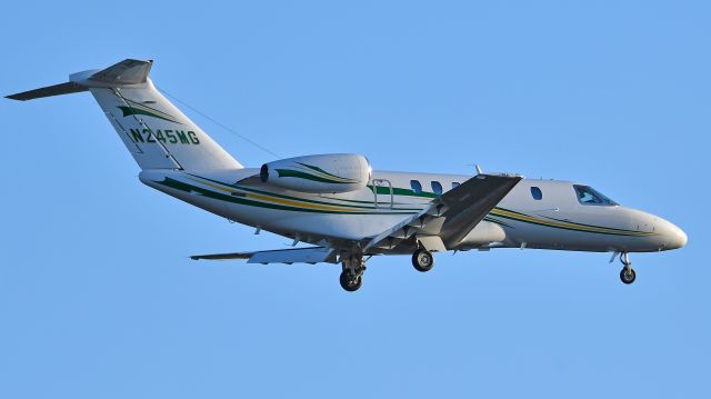 Cessna Citation CJ4 (N245MG) - Cessna Citation CJ4 (N245MG) arrives at KRDU Rwy 23R on 12/04/2019 at 4:07 pm.