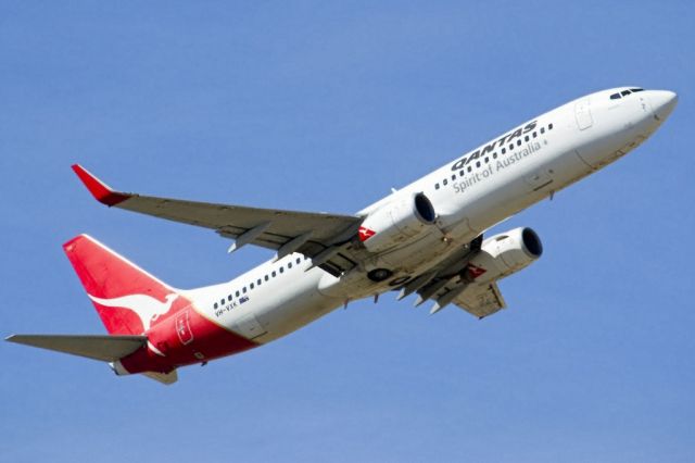 Boeing 737-800 (VH-VXK) - Heading skywards off runway 23. Thursday, 4th April 2013.