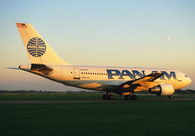 N802PA — - This aircraft was in for Maintenence. Pan Am at Bremen-Lemwerder - 1987-09-30.