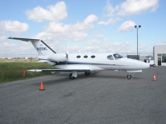 Cessna Citation Mustang (N199ML) - Citation Mustang parked at Toronto