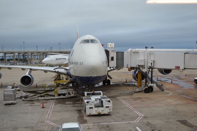 Boeing 747-400 — - Doh! This is British Airways' Oneworld jet and I only got this photo, I didn't realize until weeks after I took the photo.