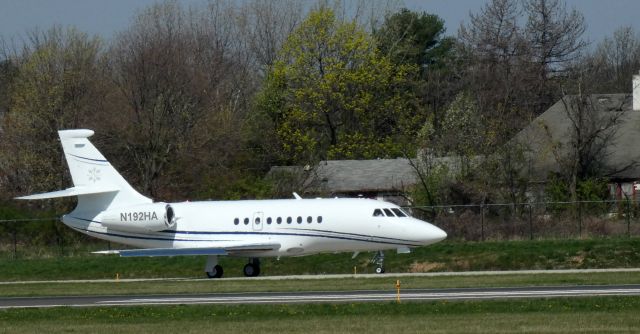 Dassault Falcon 2000 (N192HA) - Taxiing for departure is this 1998 Dassault Falcon 2000 in the Spring of 2022.