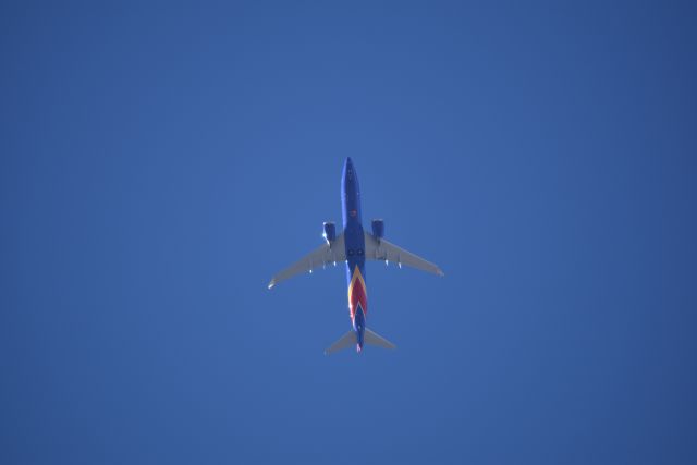 Boeing 737-800 (N8704Q) - 1/13/2018: Southwest Airlines Boeing 737-8 MAX (N8704Q) in Southwest paint scheme enroute to Hobby Airport. This aircraft was delivered to Southwest Airlines on December 27, 2017 to Phoenix Sky Harbor (PHX). 