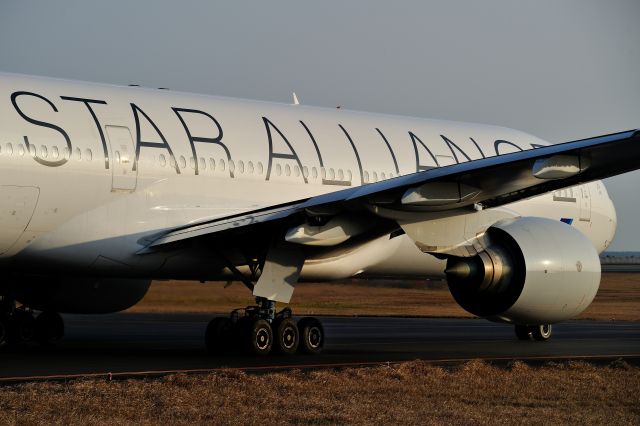 Boeing 777-200 (JA711A)