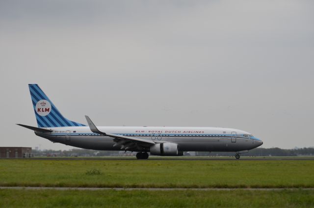 Boeing 737-700 (PH-BXA)