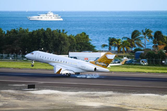 Bombardier Global Express (N381GX)